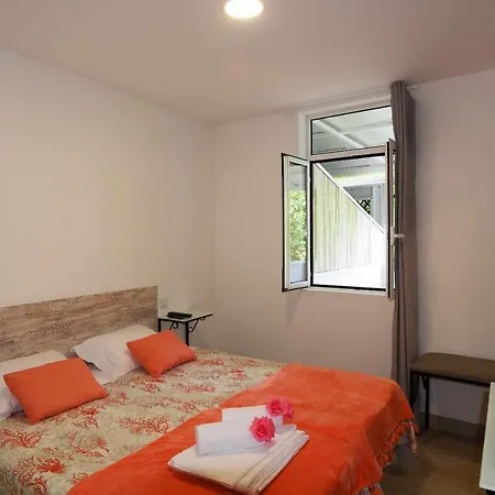 Alojamento de Acomodação e Pequeno-almoço Litos Al Local